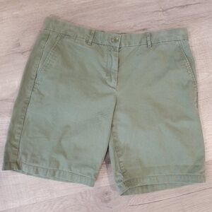 New Gap Mid Rise Twill Bermuda Shorts in Desert Cactus Green